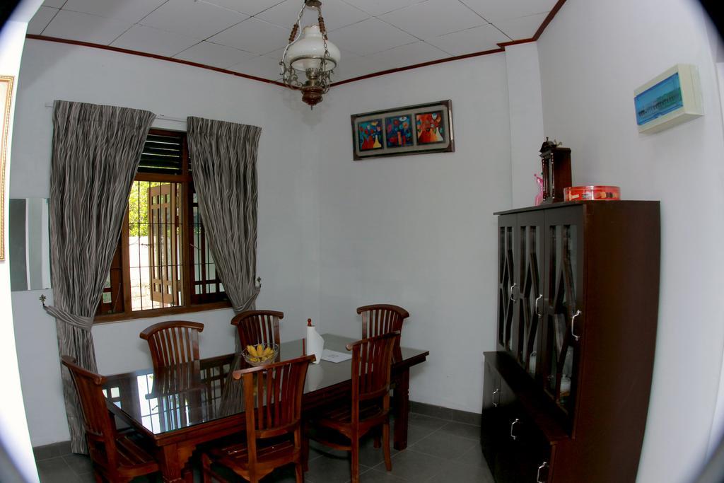 The Hermitage Negombo Kurana Katunayaka Exterior photo