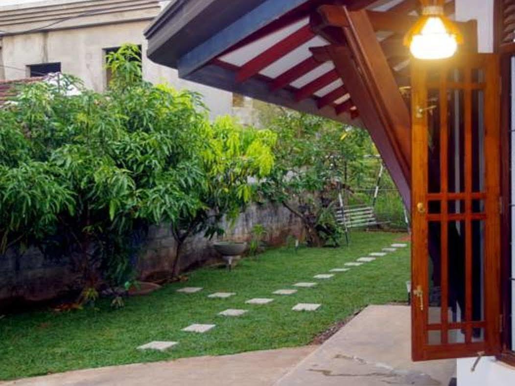 The Hermitage Negombo Kurana Katunayaka Exterior photo