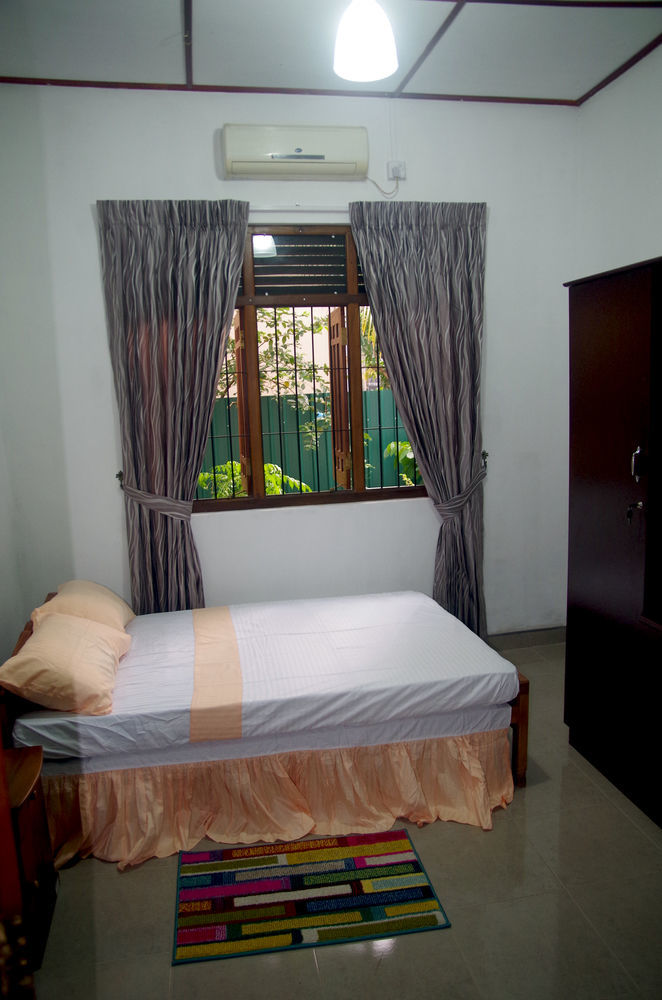 The Hermitage Negombo Kurana Katunayaka Exterior photo