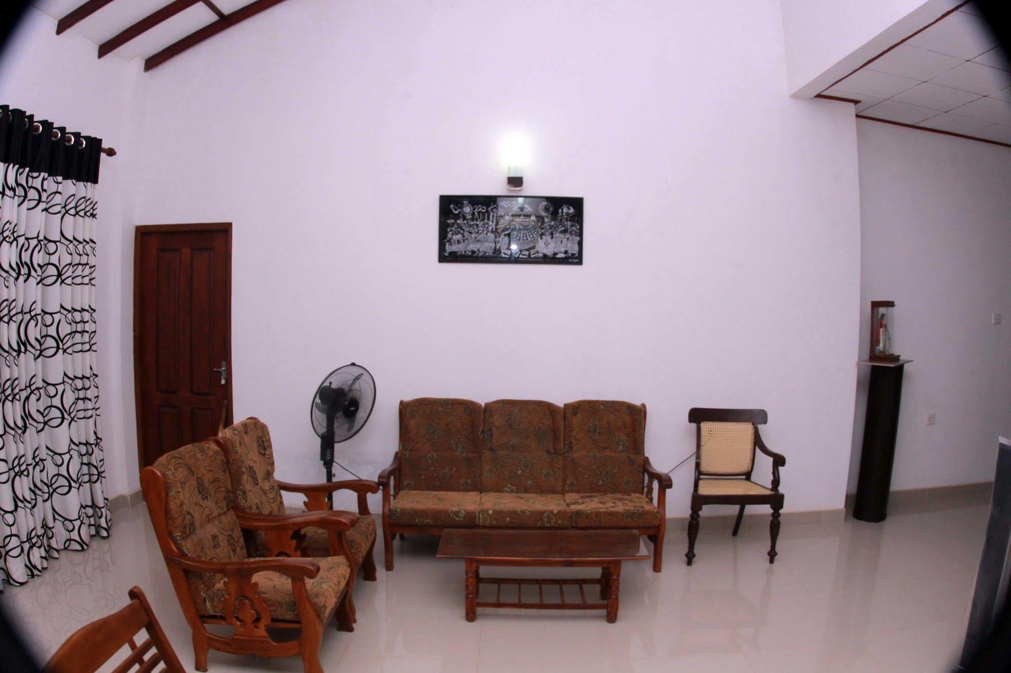The Hermitage Negombo Kurana Katunayaka Exterior photo